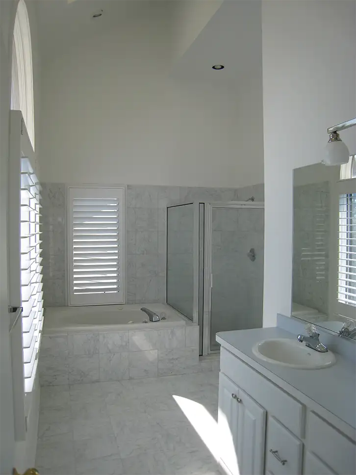 Bathroom before renovation