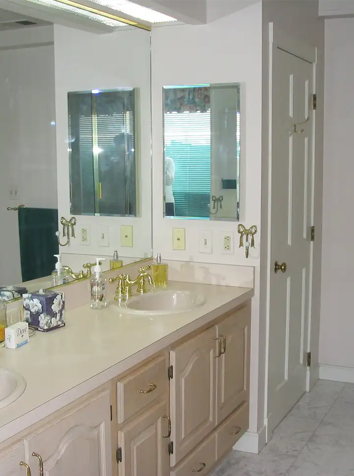 Main bath showing original vanity