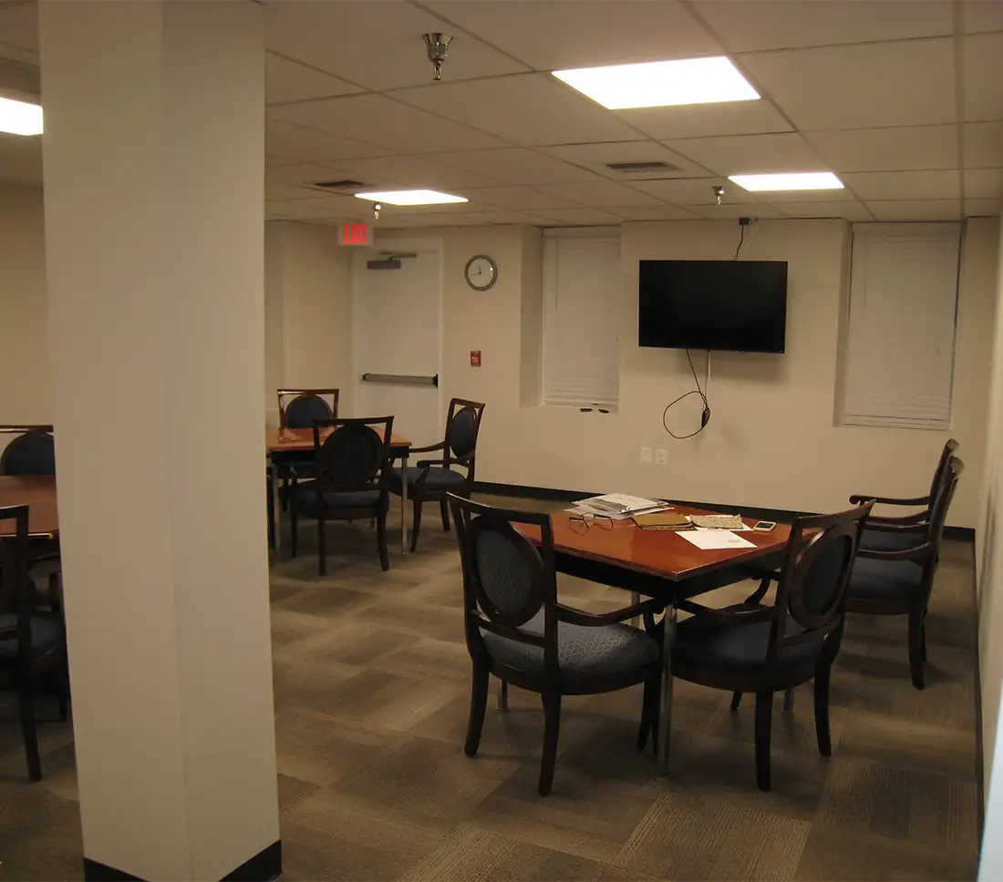 Meeting space before renovation